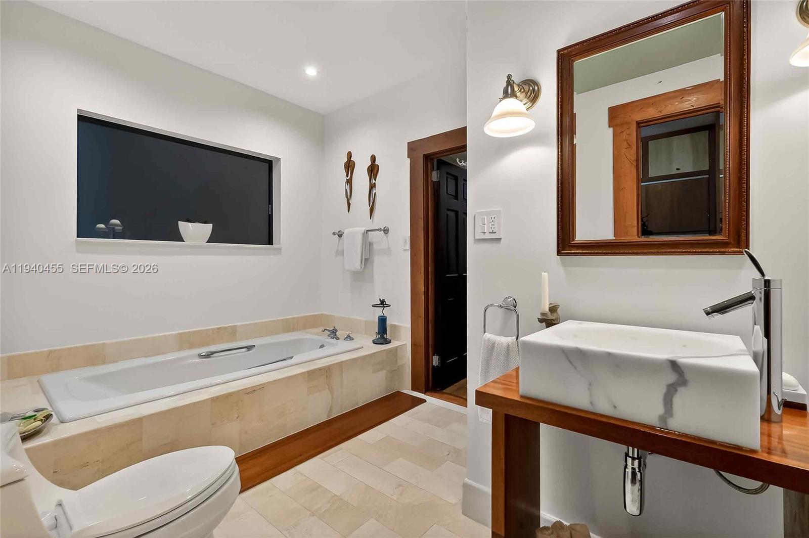 HOLLEMAN PARK - Residential Income