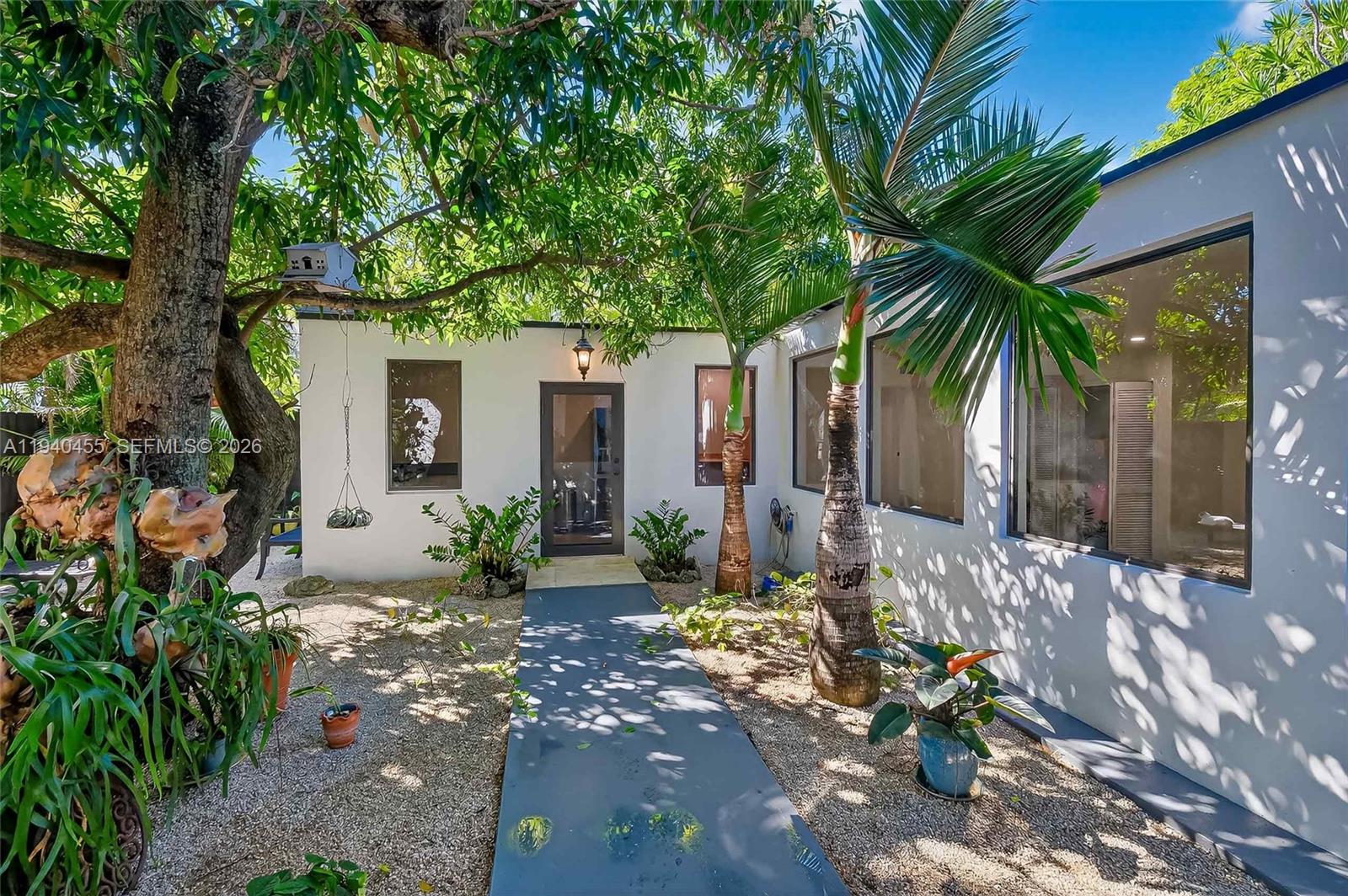 HOLLEMAN PARK - Residential Income