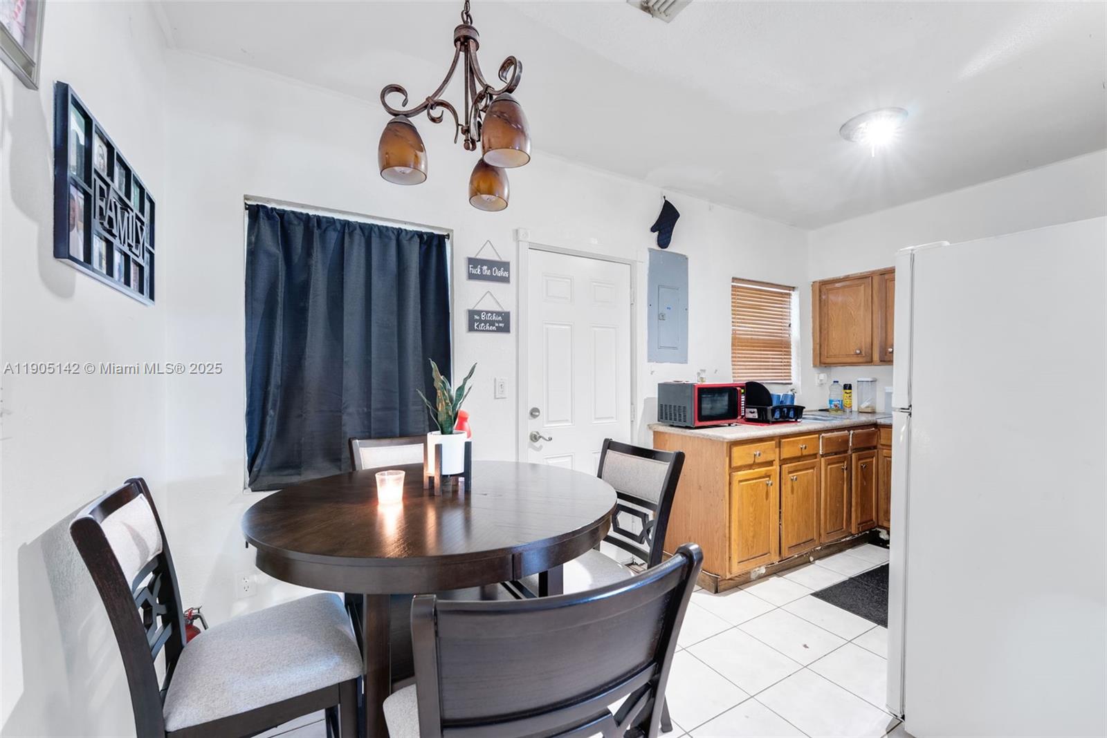 INGLEWOOD GARDENS - Residential