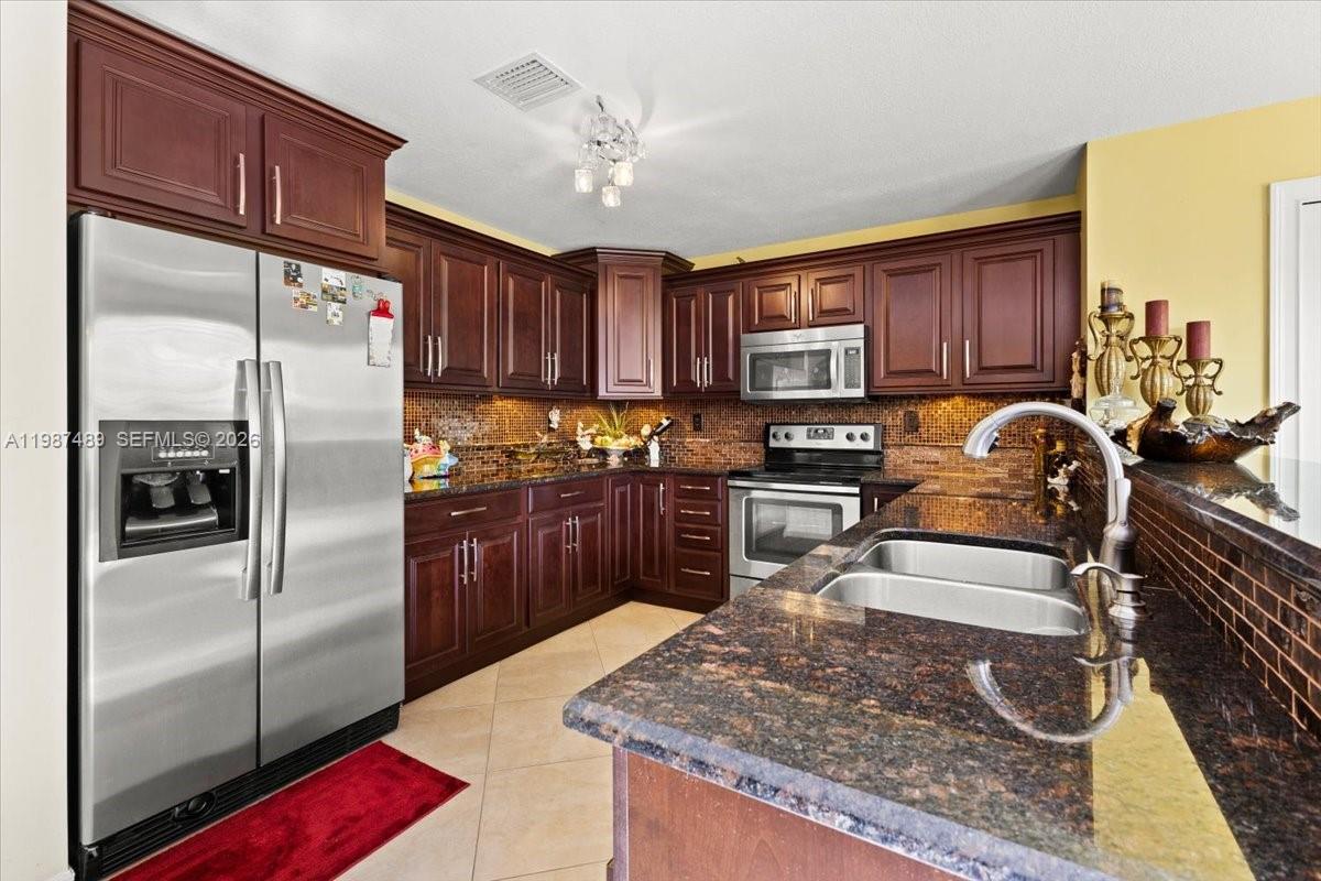 CHAPEL TRAIL II - Residential