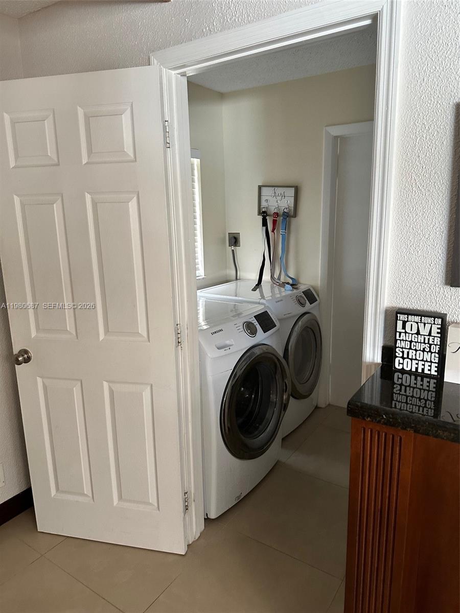 NOB HILL ESTATES 2 SEC - Residential Lease