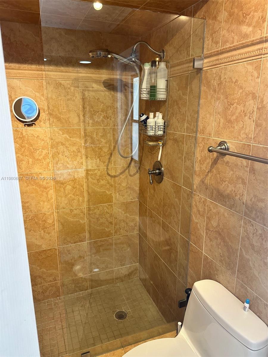 NOB HILL ESTATES 2 SEC - Residential Lease