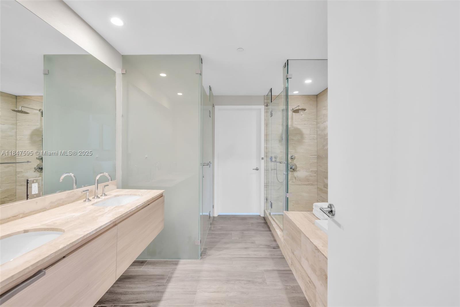 BISCAYNE BEACH CONDO - Residential