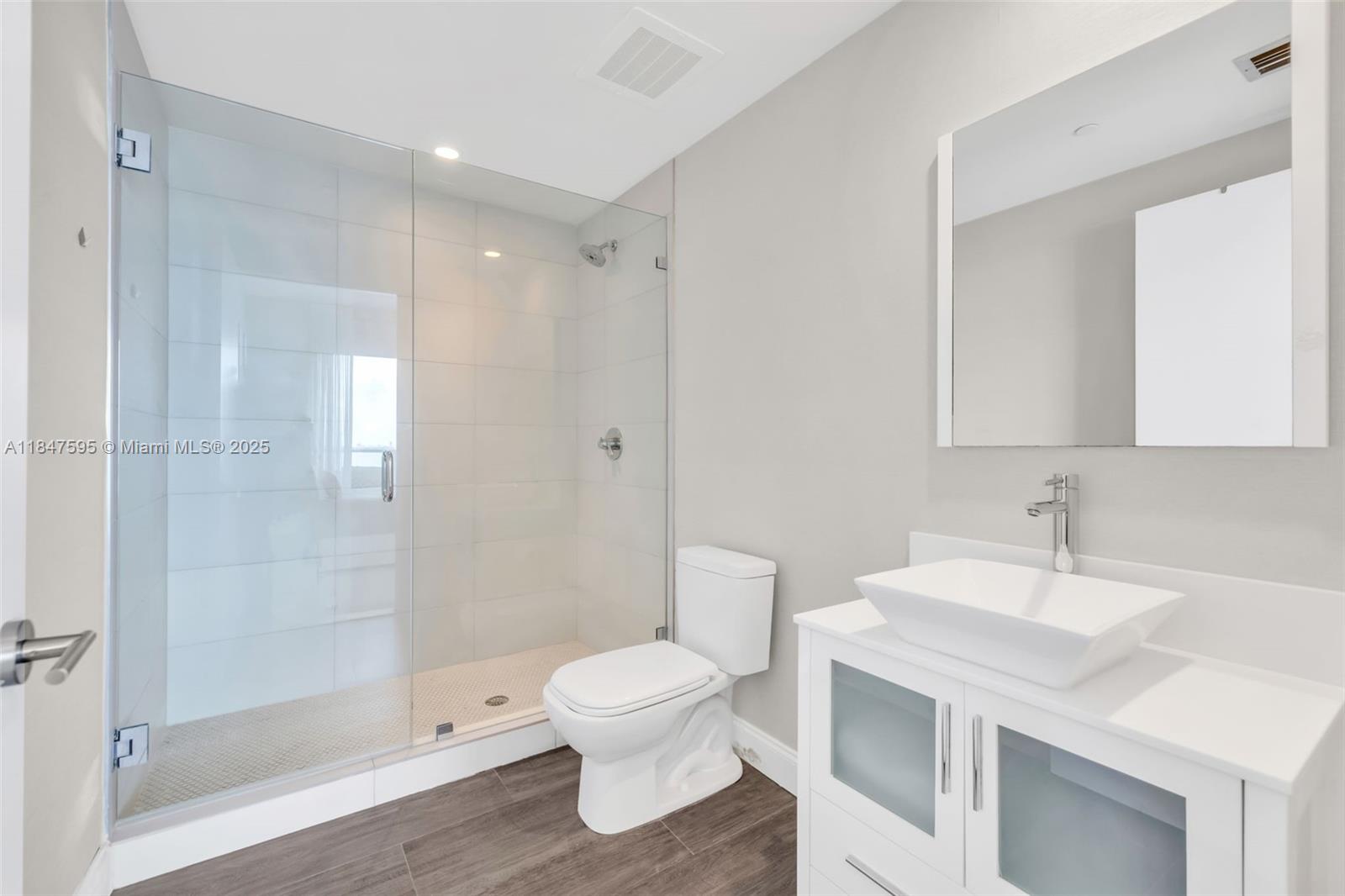 BISCAYNE BEACH CONDO - Residential