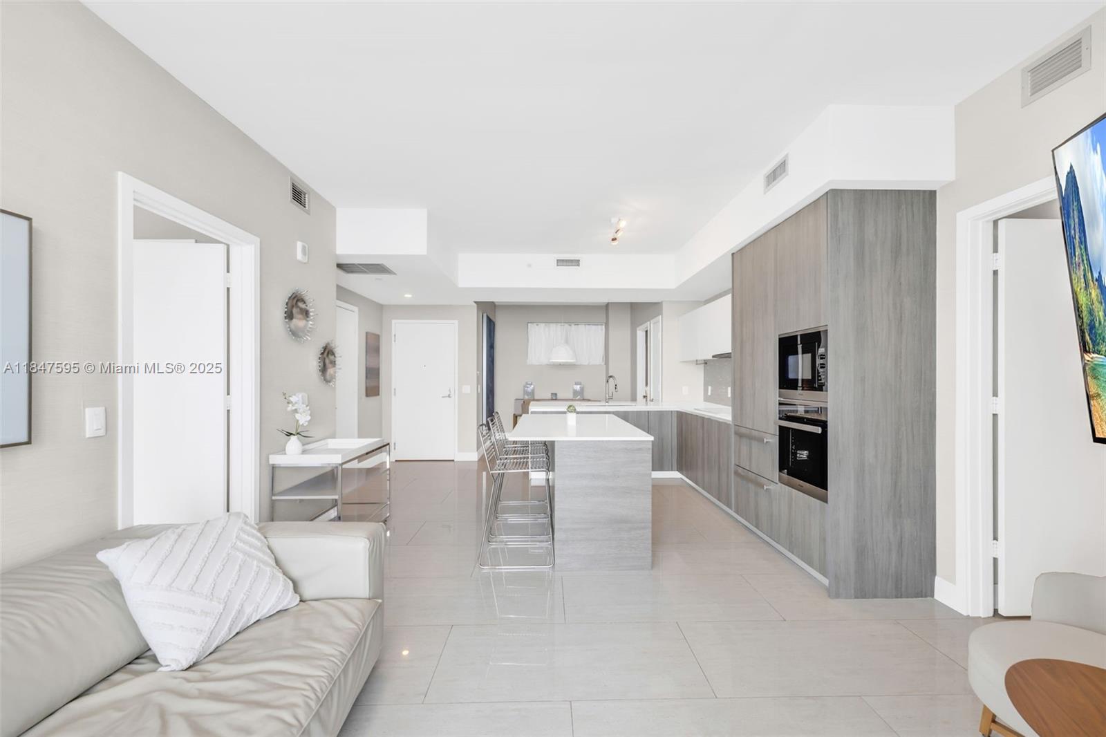 BISCAYNE BEACH CONDO - Residential