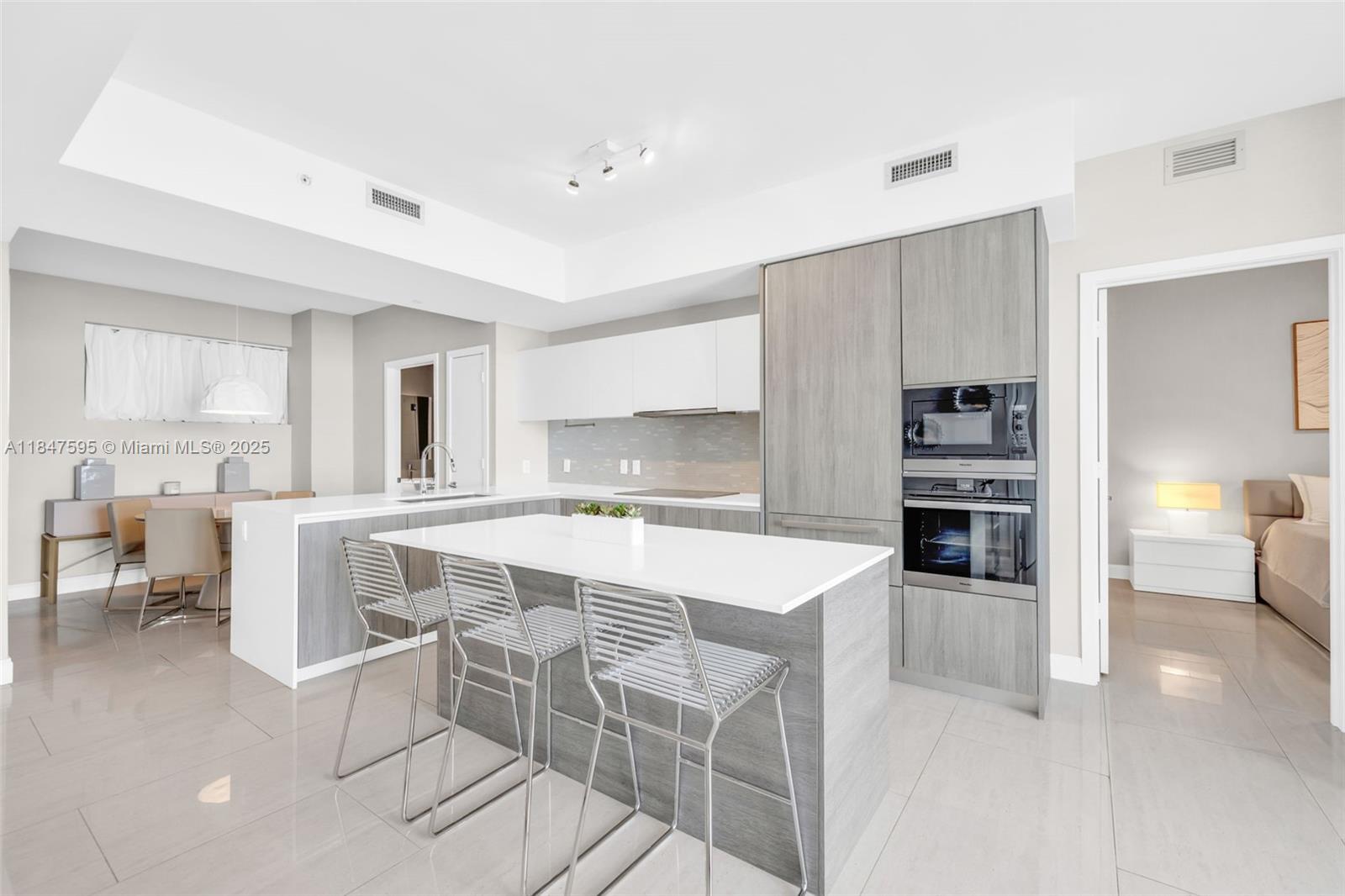 BISCAYNE BEACH CONDO - Residential