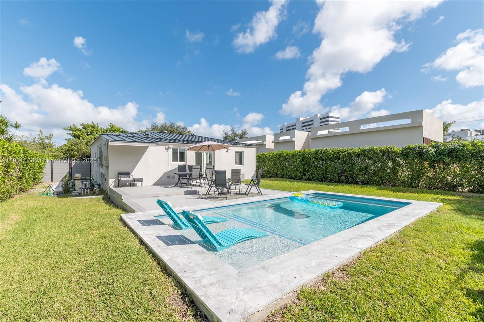 BRENTWOOD - Residential