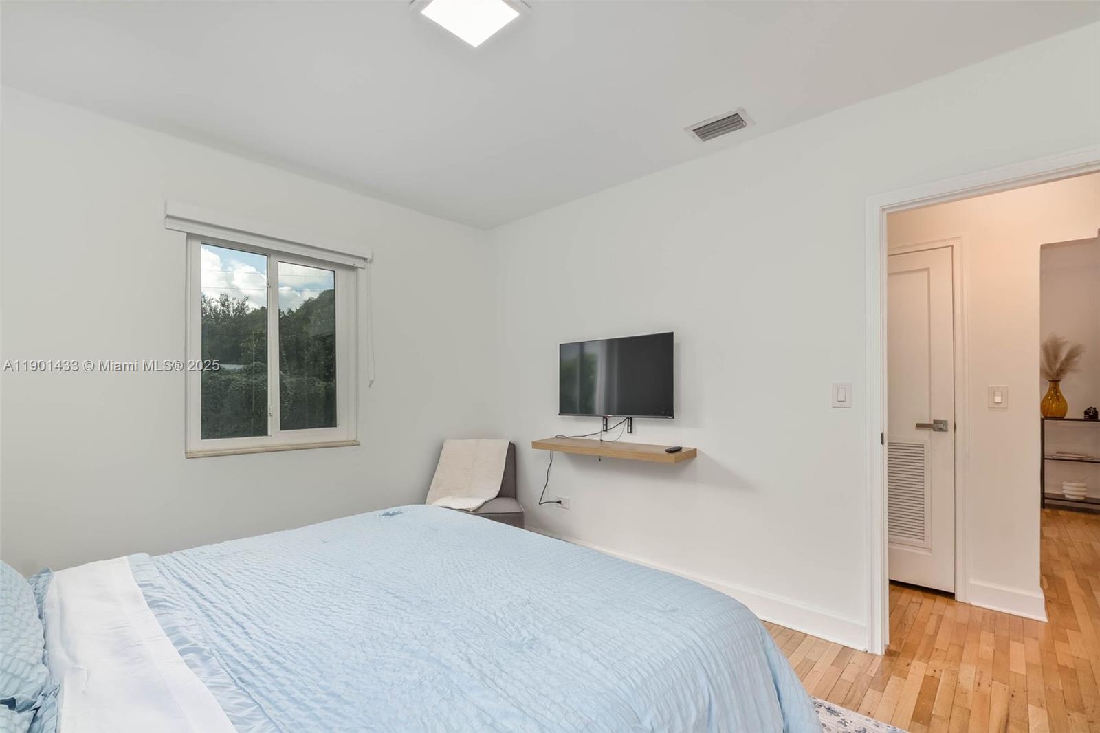 BRENTWOOD - Residential