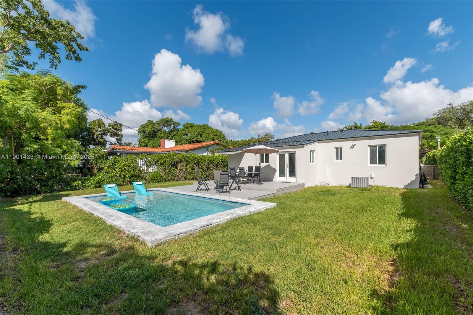 BRENTWOOD - Residential