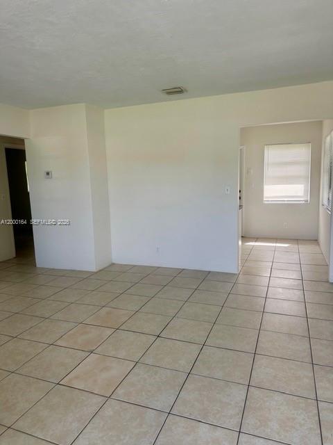 MIAMI GARDENS ESTATES - Residential Lease