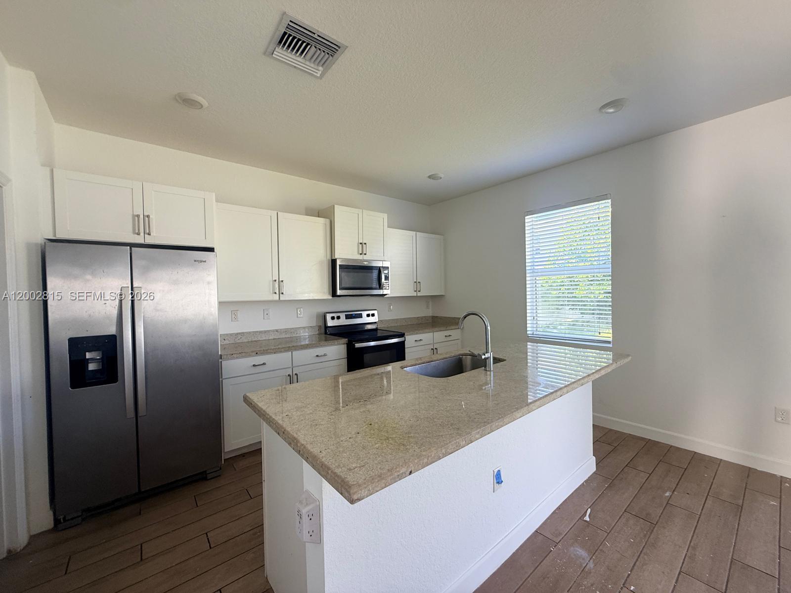 LUCKY START AT SUNRISE ES - Residential