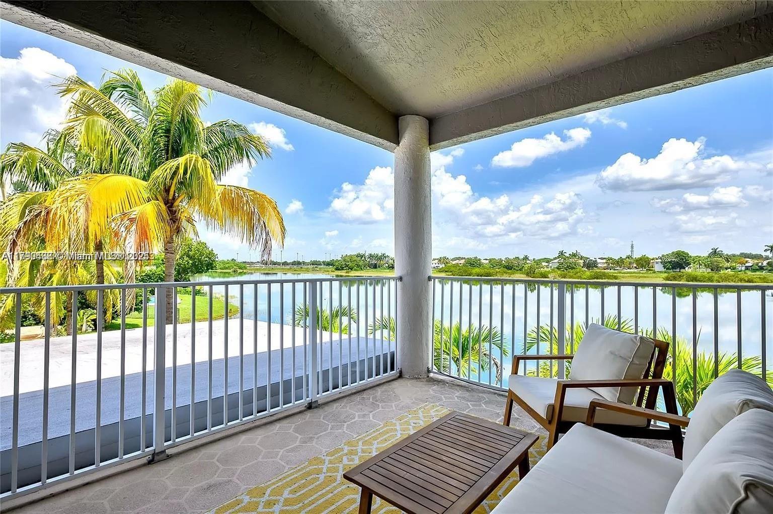 SESSA EIGHT - Residential