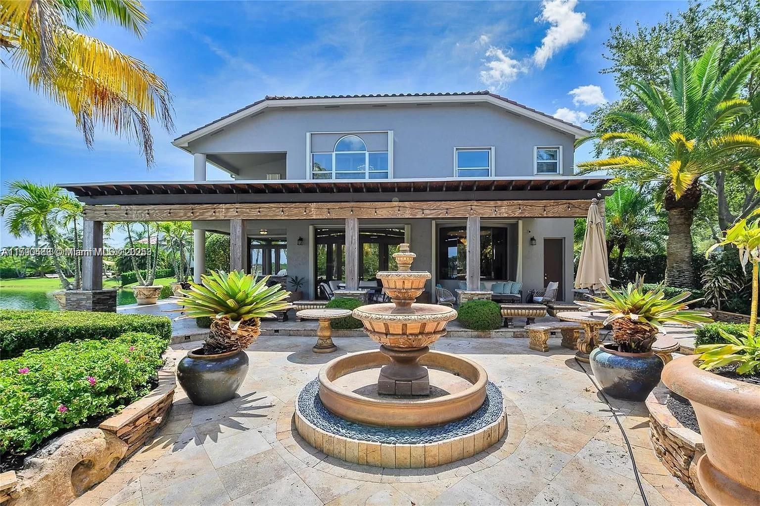 SESSA EIGHT - Residential