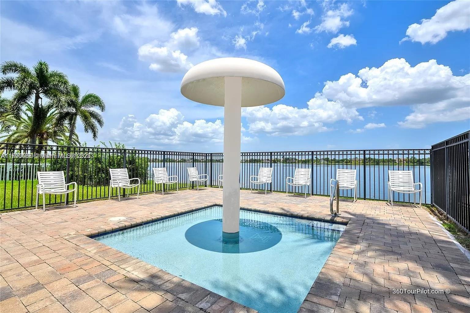 SESSA EIGHT - Residential