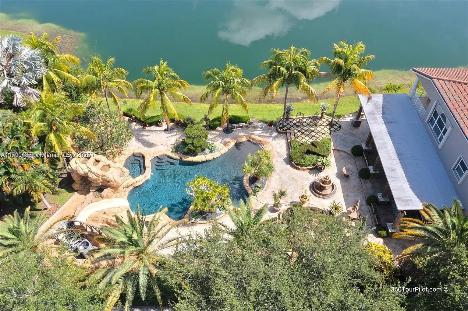 SESSA EIGHT - Residential