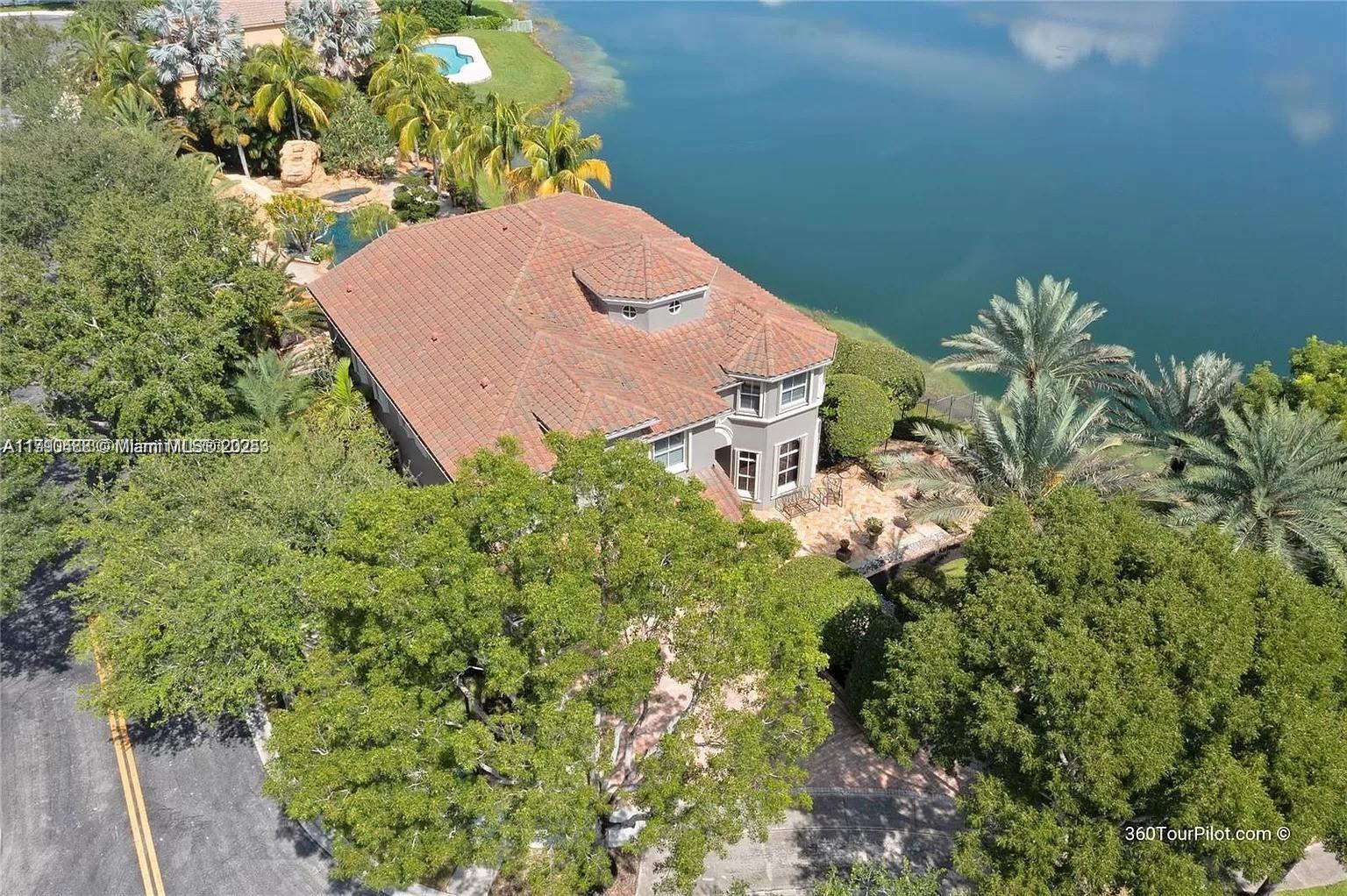 SESSA EIGHT - Residential