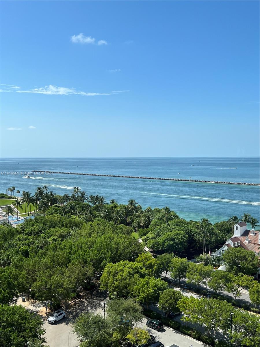 South Pointe Tower - Residential