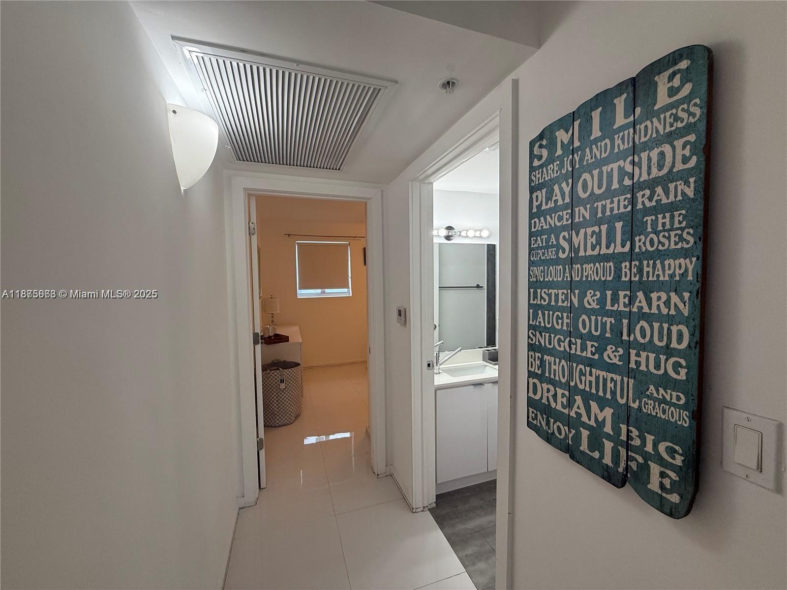 ELISA CONDO - Residential