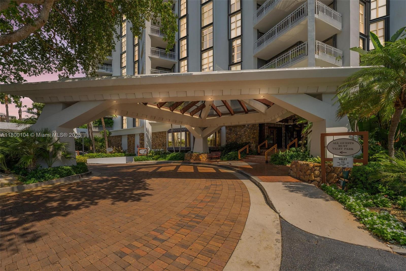 THE TOWERS OF QUAYSIDE CO - Residential