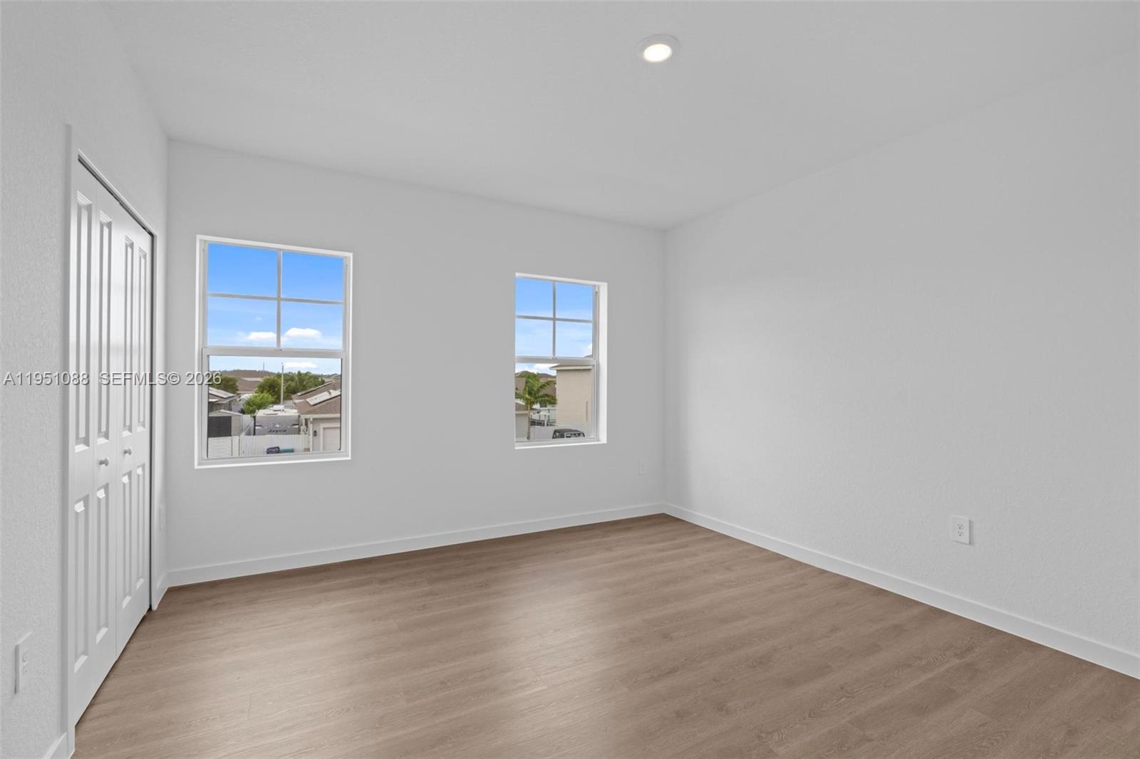 SUNRISE ESTATES - Residential