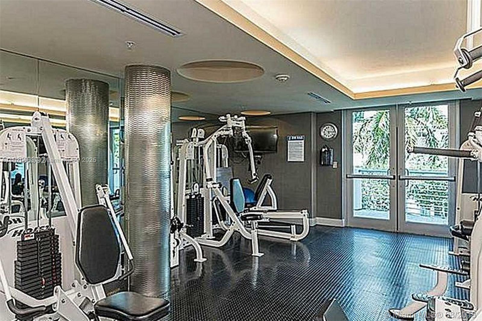 Rental Property at 110 Washington Ave 2313, Miami Beach, Miami-Dade County, Florida - Bedrooms: 1 
Bathrooms: 1  - $2,600 MO.