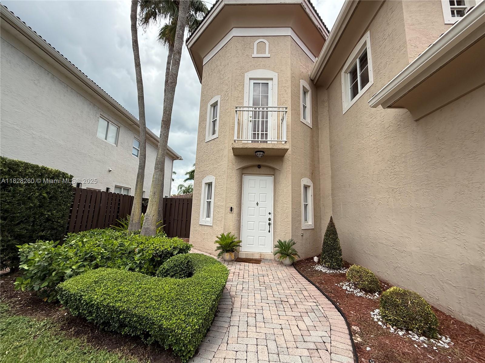 11153 NW 71st Ter