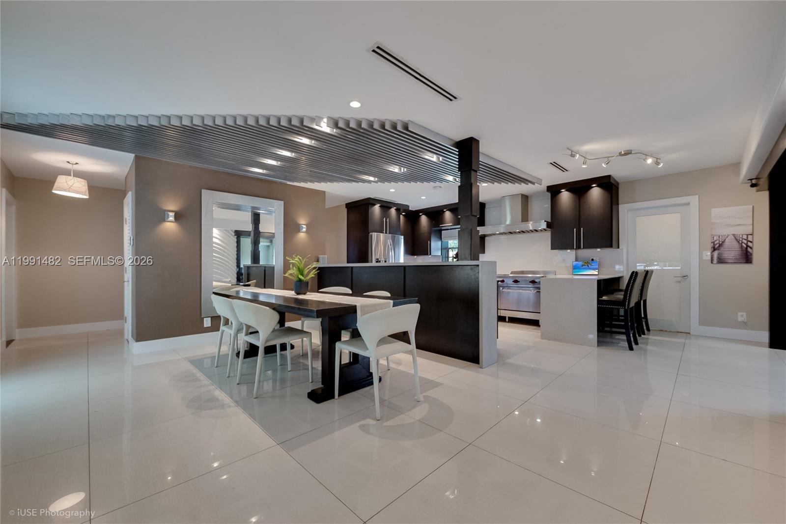 MIRACLE MANOR 3RD ADDN - Residential