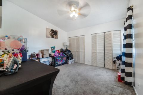 Townhouse in Tamarac FL 8103 71st CT 23.jpg