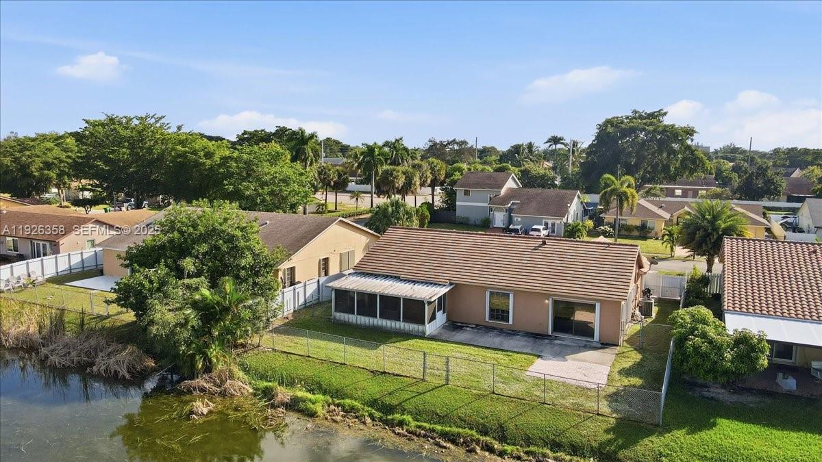 HOMES OF LAKE MIRAMAR - Residential