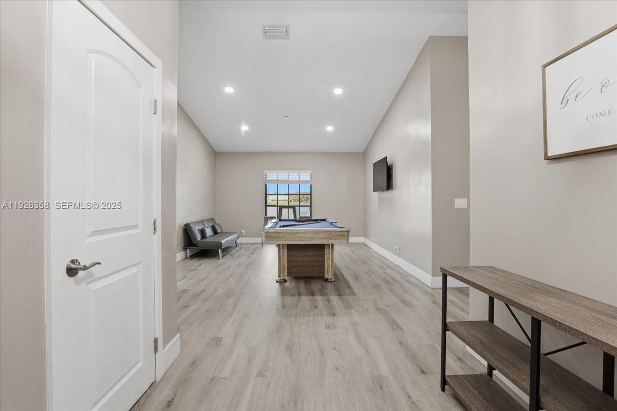 HOMES OF LAKE MIRAMAR - Residential