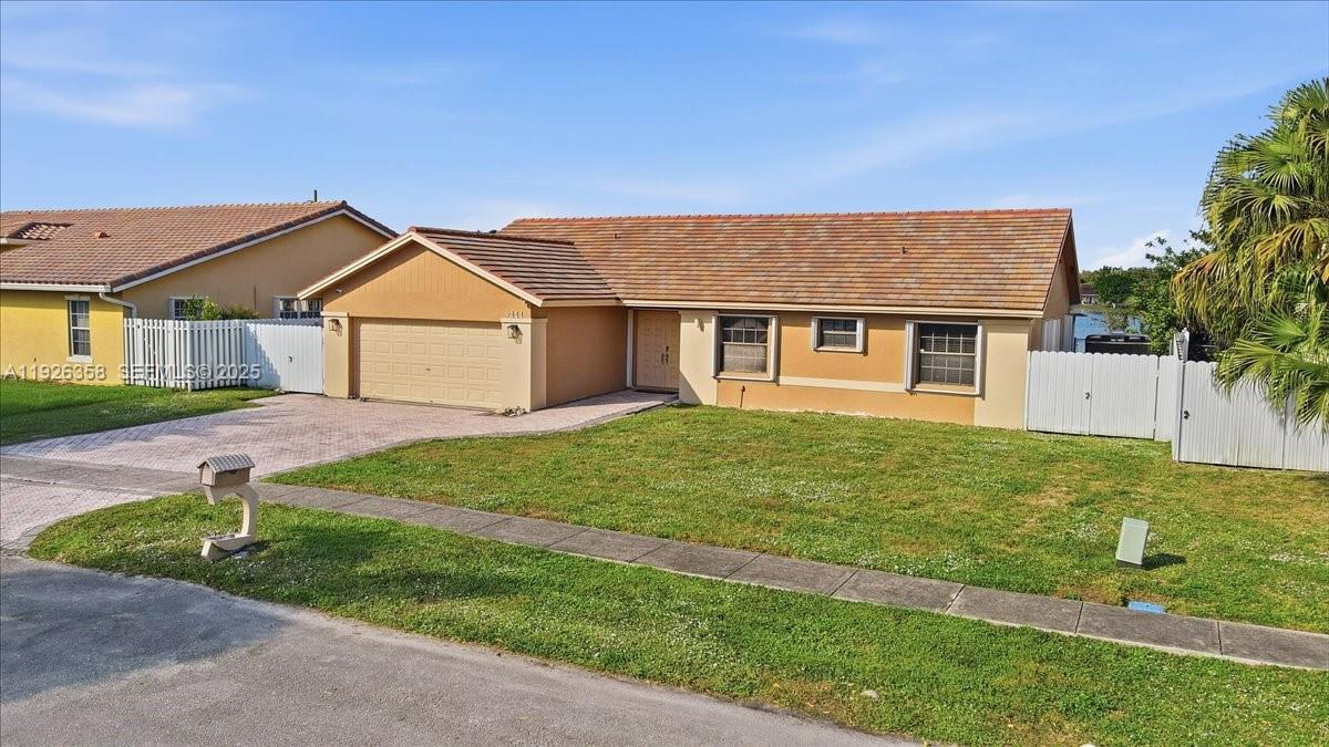 9111 S Lake Miramar Cir