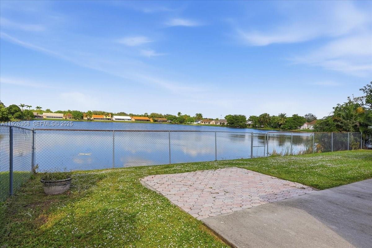 HOMES OF LAKE MIRAMAR - Residential