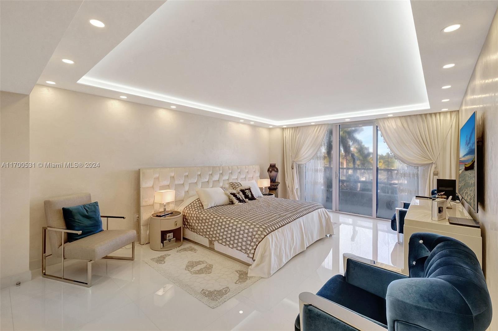 BALMORAL CONDO - Residential