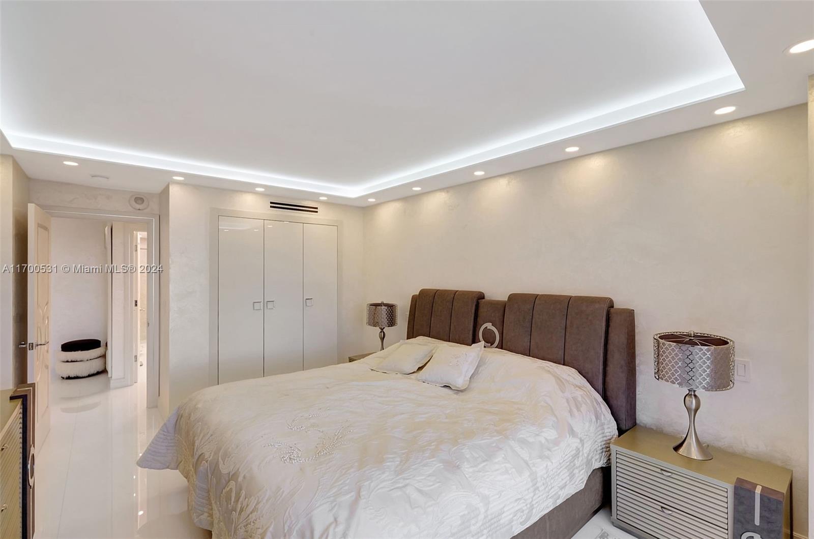 BALMORAL CONDO - Residential