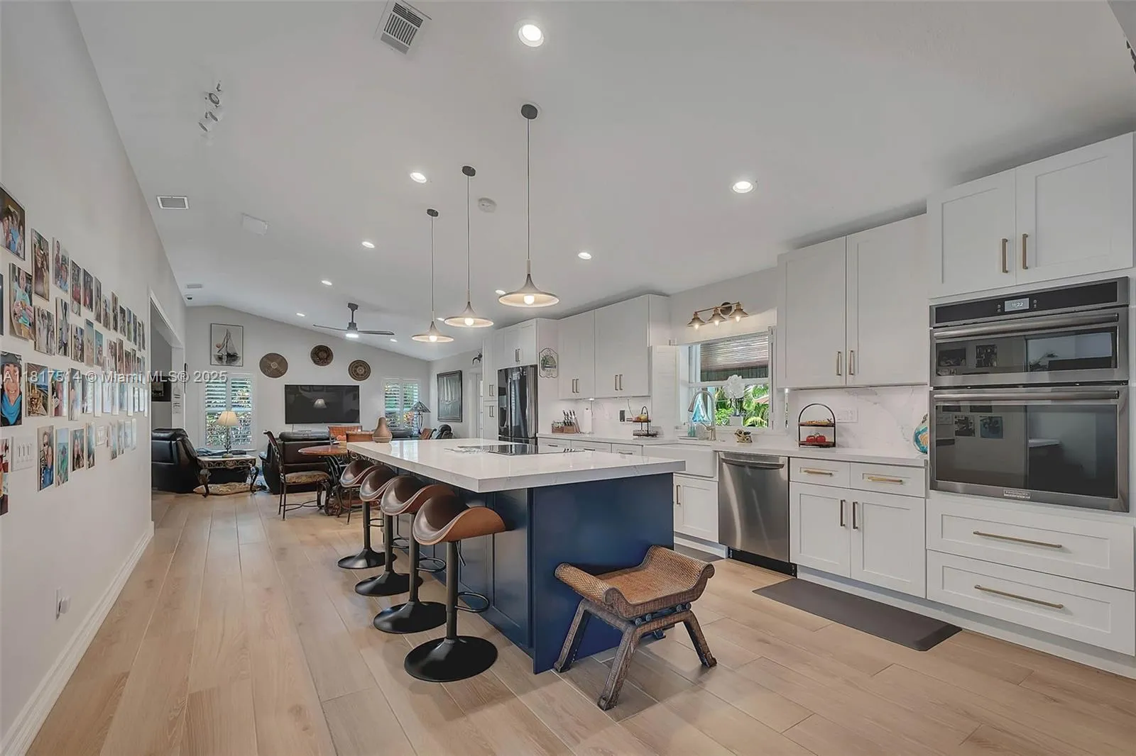 Palmetto Bay, Florida 33157, United States, 4 Bedrooms Bedrooms, ,3 BathroomsBathrooms,Residential,Active,146204