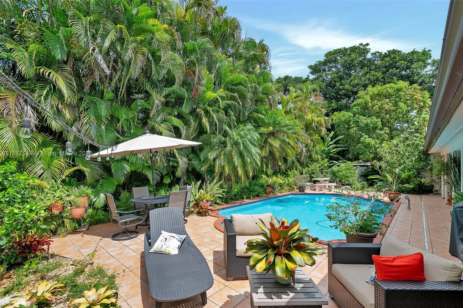 Palmetto Bay, Florida 33157, United States, 4 Bedrooms Bedrooms, ,3 BathroomsBathrooms,Residential,Active,146204