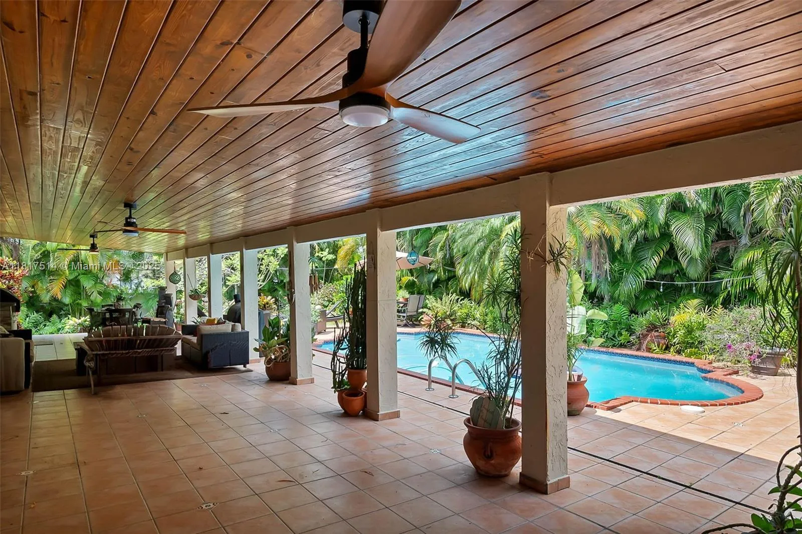 Palmetto Bay, Florida 33157, United States, 4 Bedrooms Bedrooms, ,3 BathroomsBathrooms,Residential,Active,146204