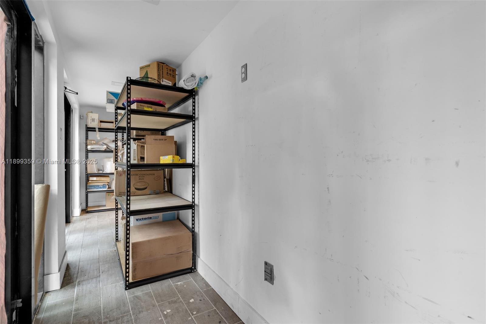 LIM. USE CONVENIENCE STORE - Residential Lease