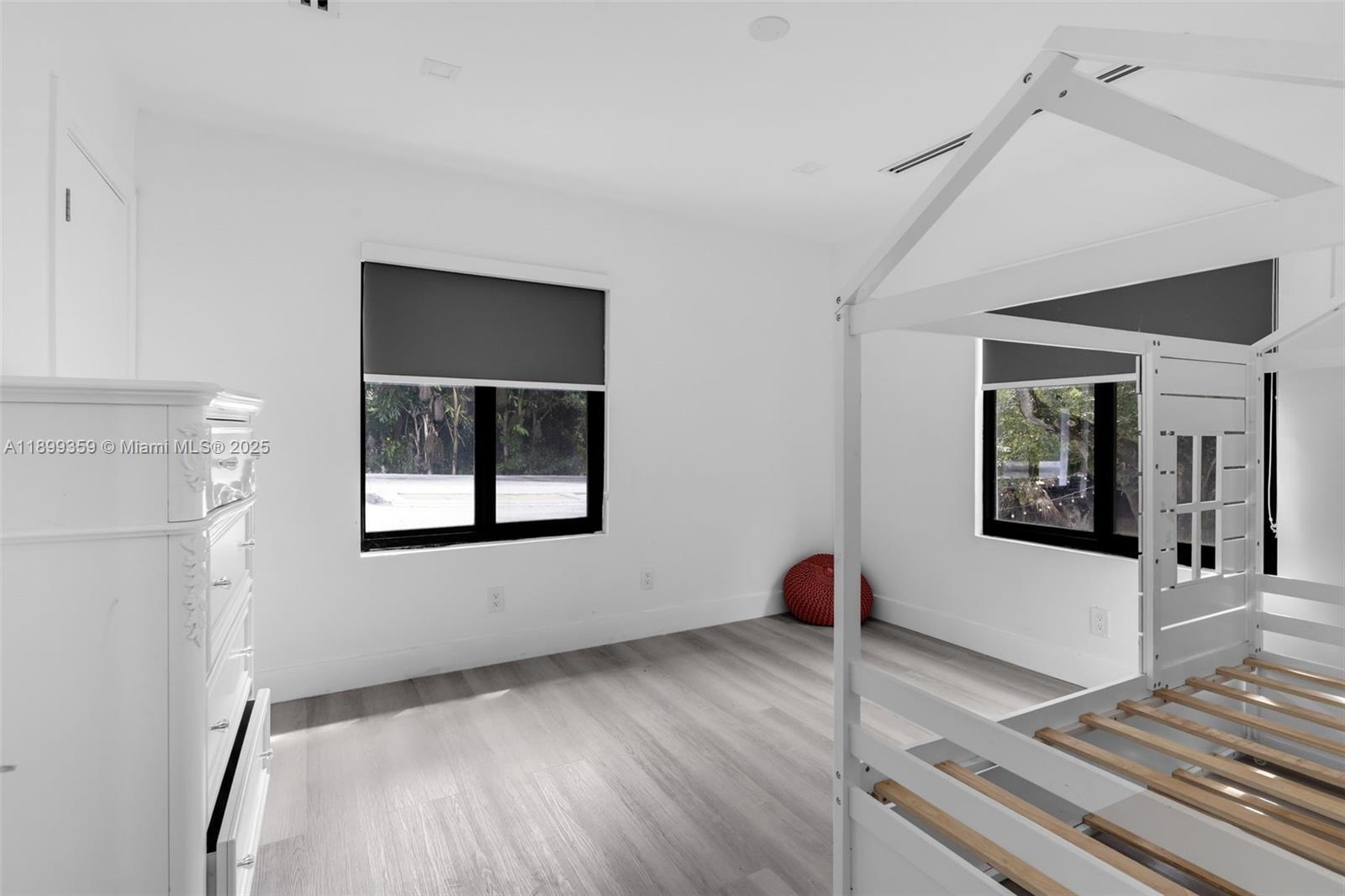 LIM. USE CONVENIENCE STORE - Residential Lease