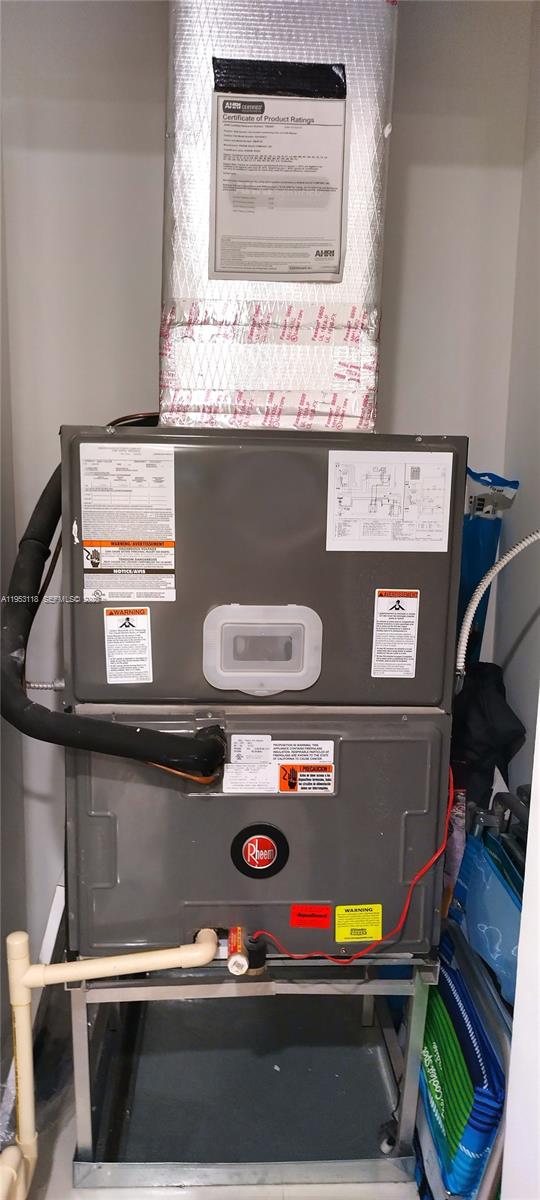 GRAND BAY COMMONS SOUTH - Residential