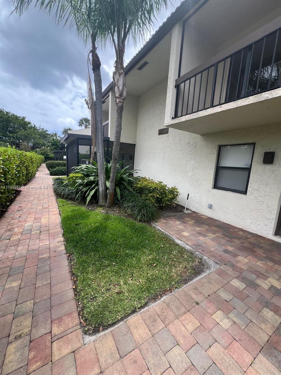 721 SE 1st Way B18