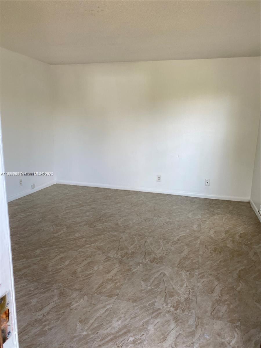 721 SE 1st Way B18