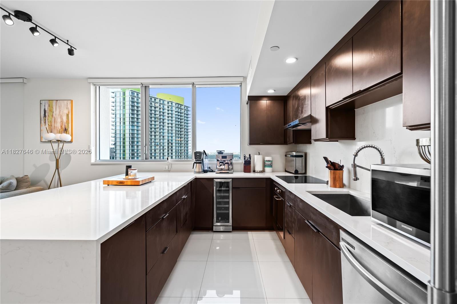 MINT CONDO - Residential Lease