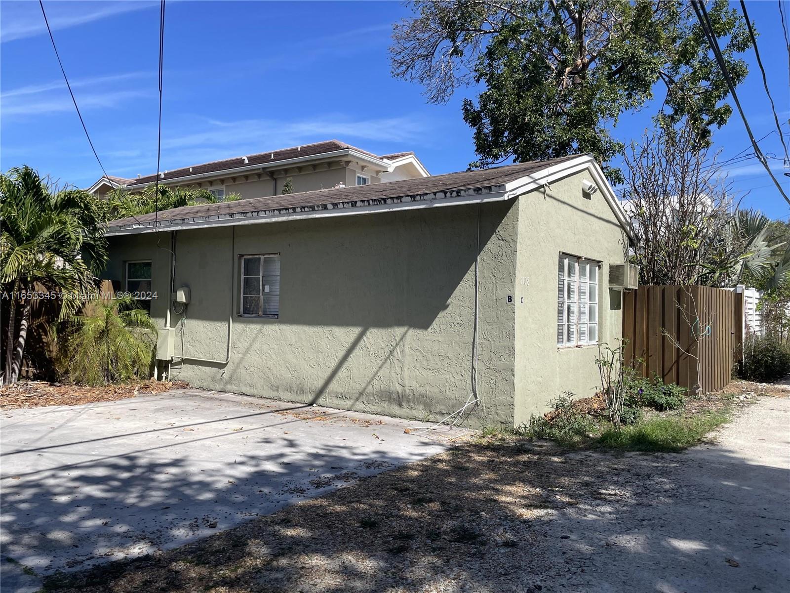 STRANAHANS SUB - Residential Lease