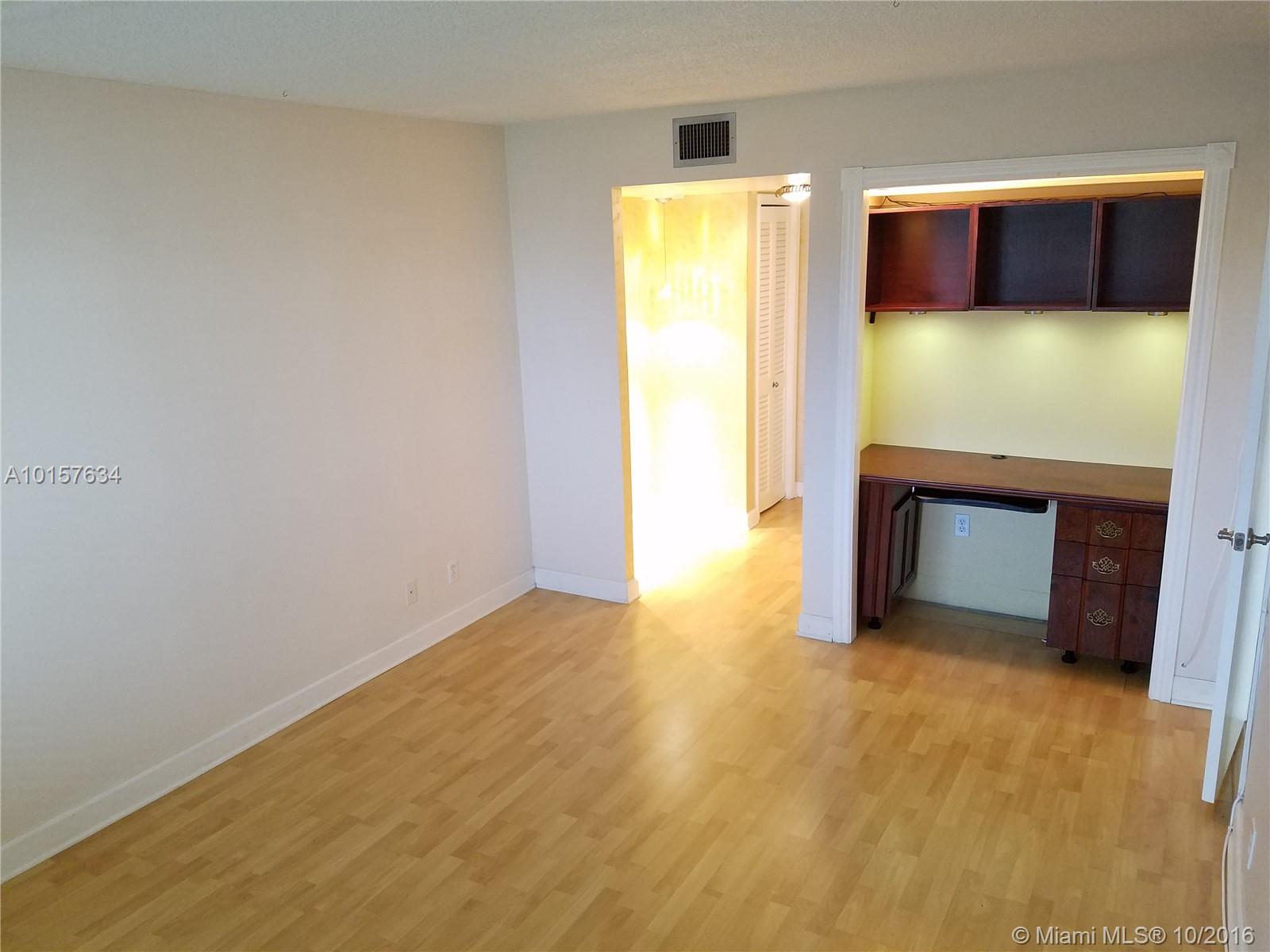 Hillcrest Country Club #1 - Residential Lease