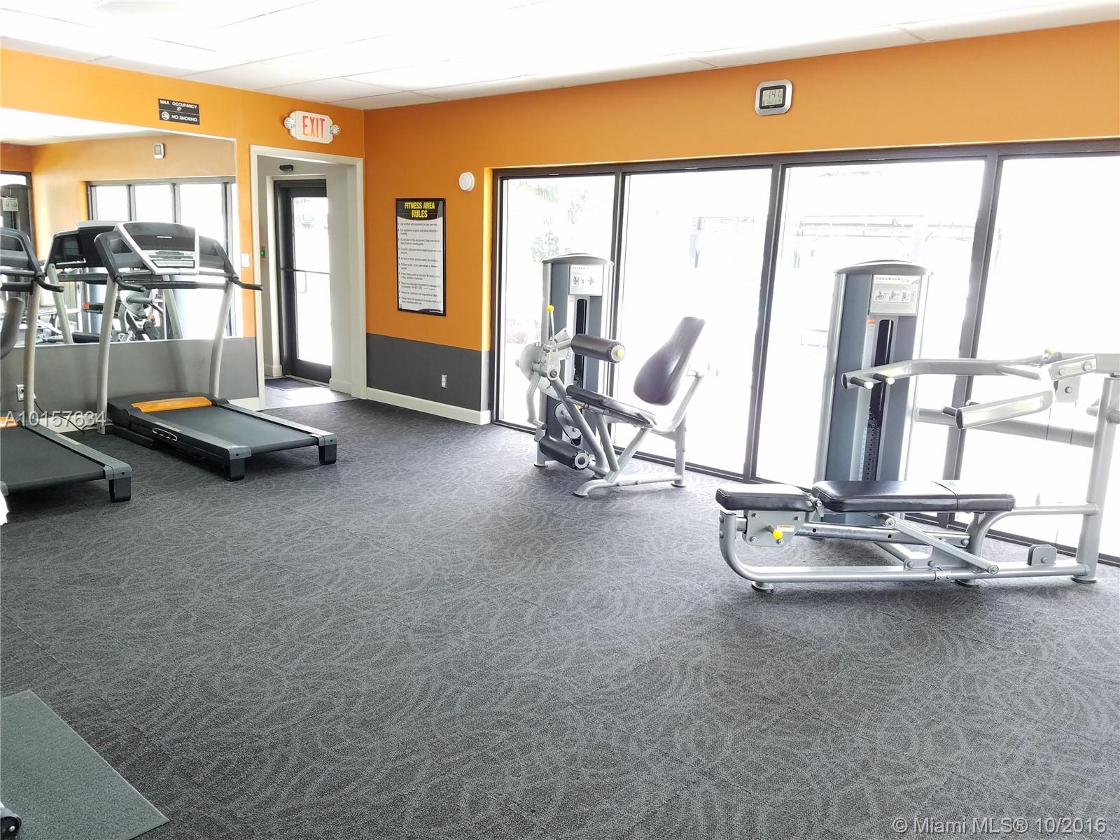 Hillcrest Country Club #1 - Residential Lease