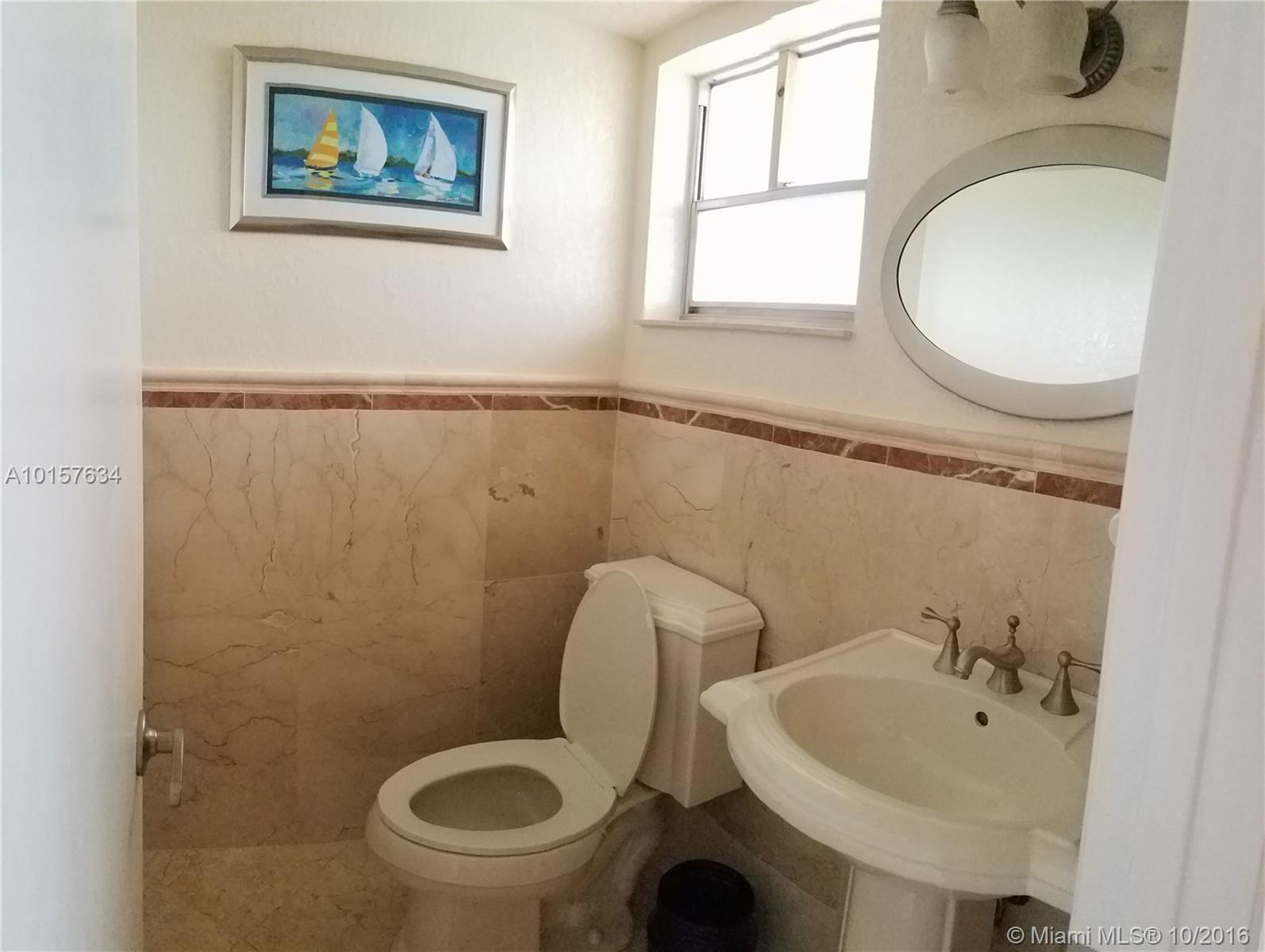 Hillcrest Country Club #1 - Residential Lease