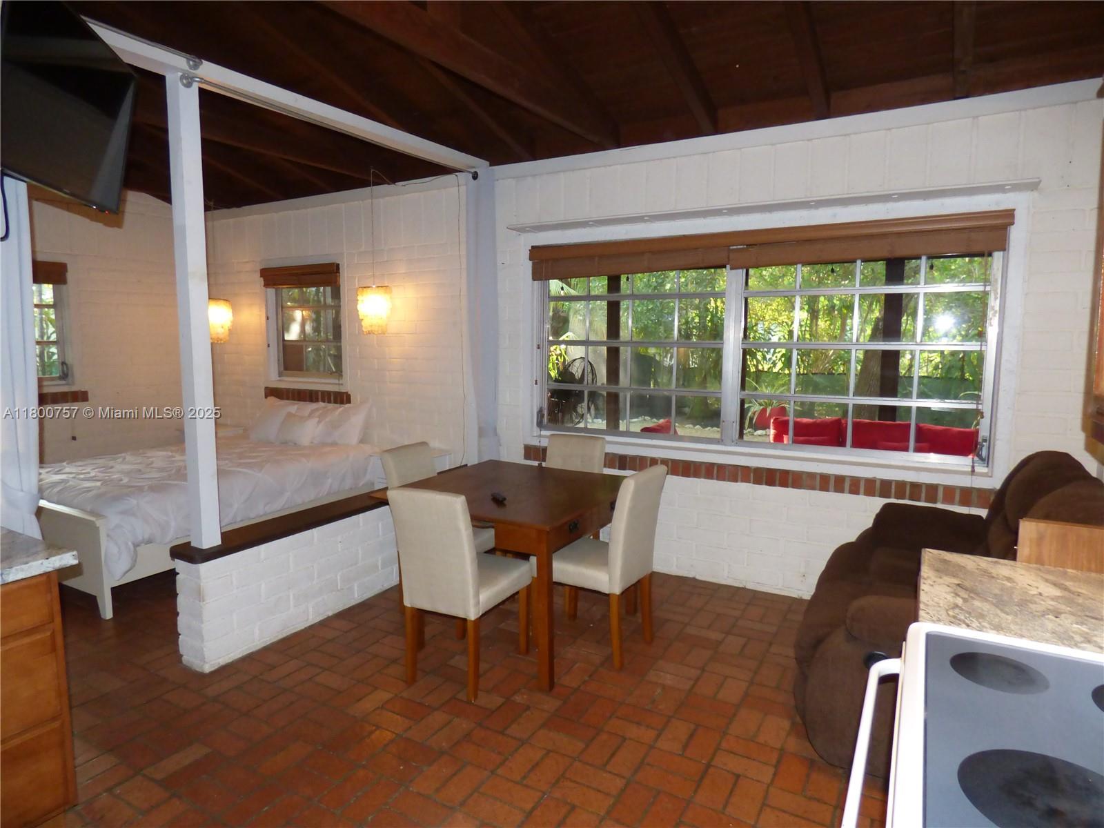 PALM MIAMI HEIGHTS REV - Residential