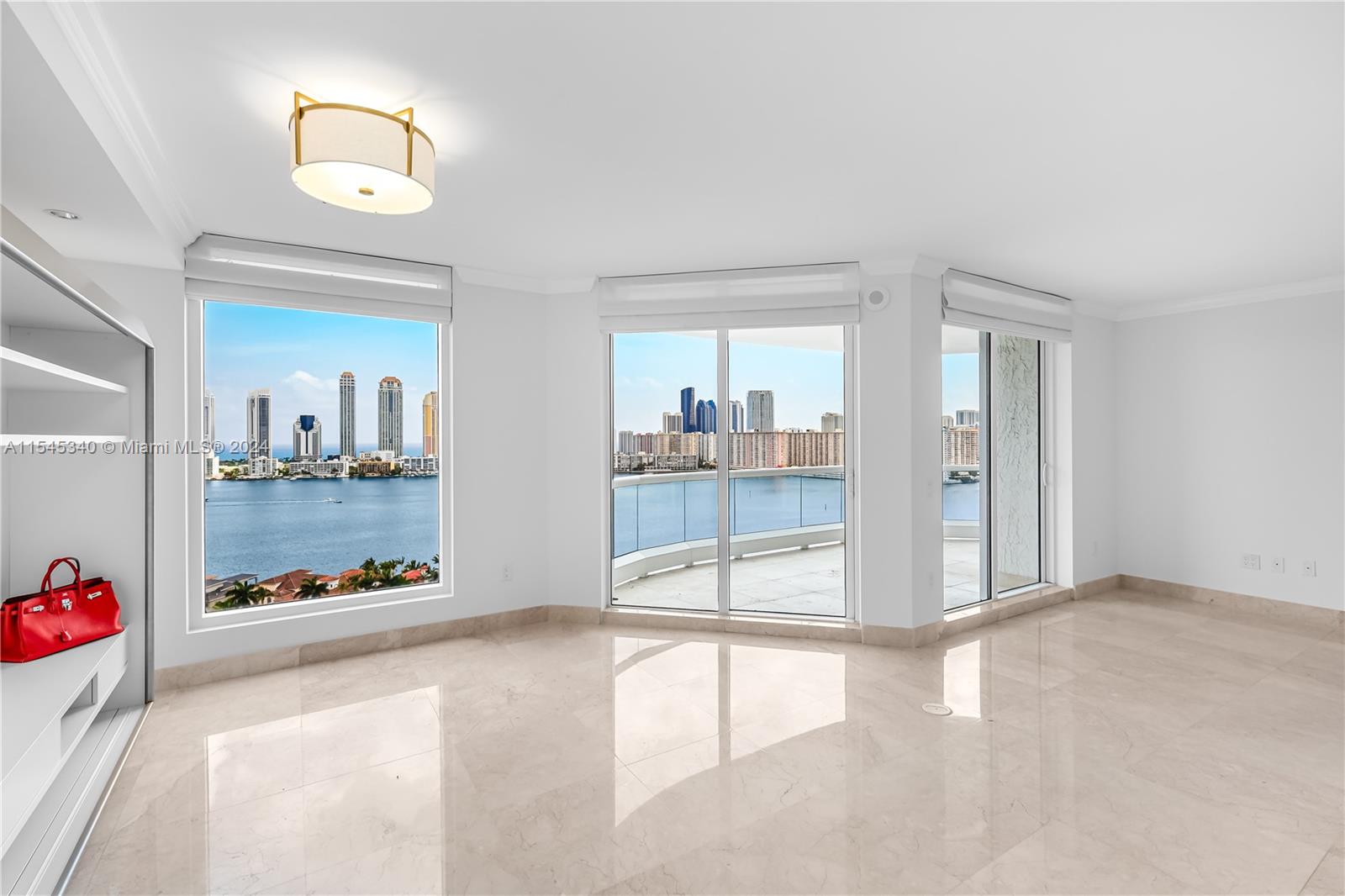 Property for Sale at 6000 Island Blvd Blvd 1804, Aventura, Miami-Dade County, Florida - Bedrooms: 3 
Bathrooms: 3  - $2,000,000
