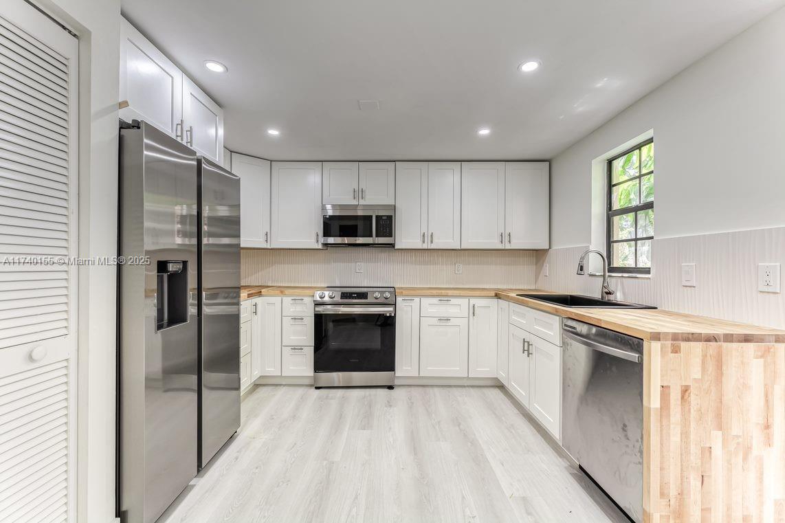 LA MIRADA AT BOCA POINTE - Residential Lease
